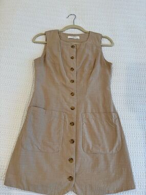 Commense Sleeveless Mini Dress in Tan
